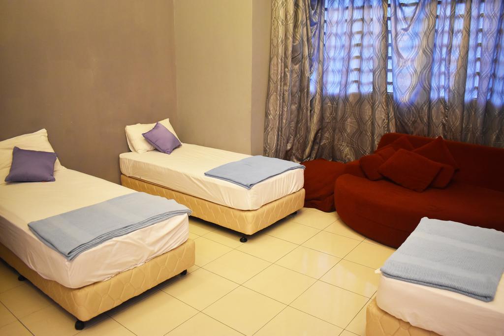 Villa 67 First Island Bukit Jambul Esterno foto
