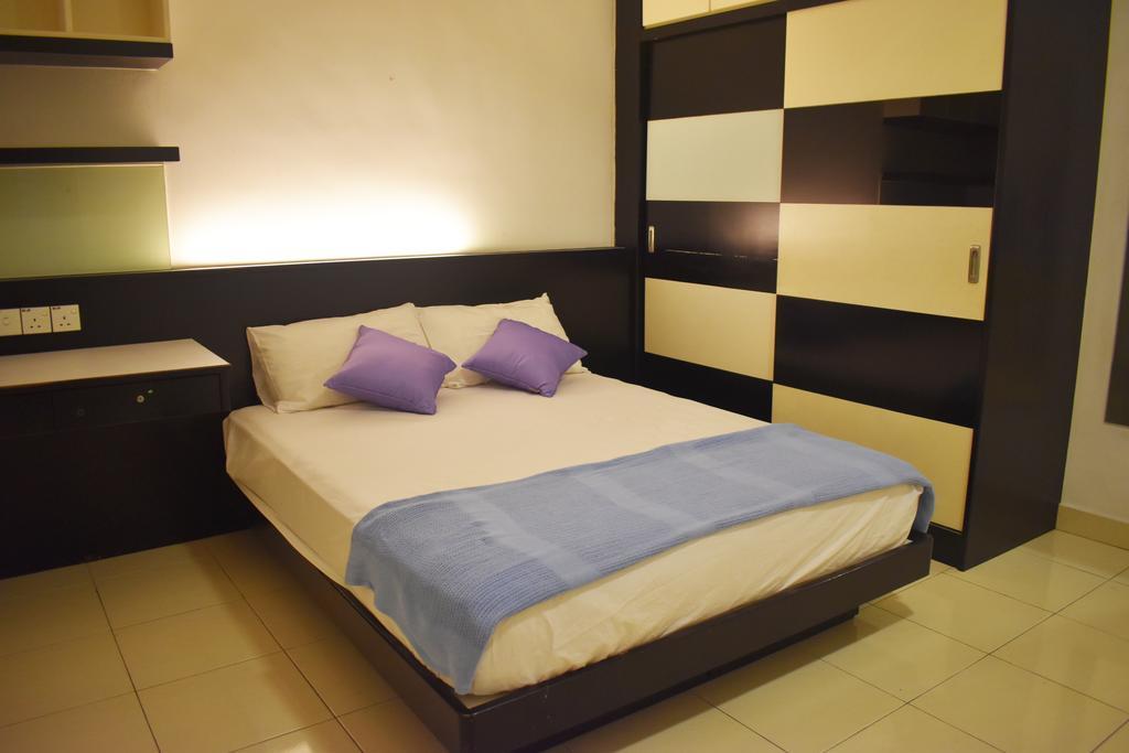 Villa 67 First Island Bukit Jambul Esterno foto