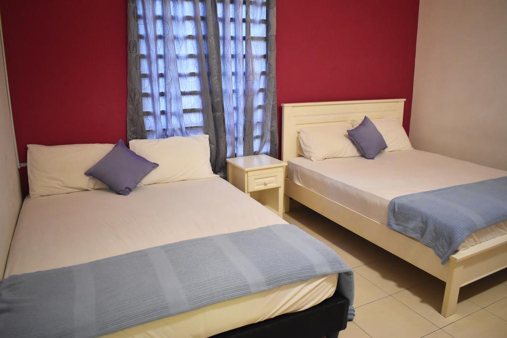 Villa 67 First Island Bukit Jambul Esterno foto