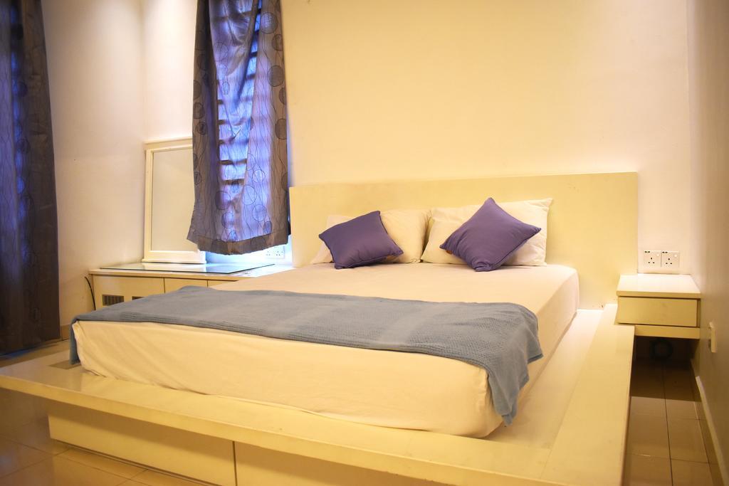 Villa 67 First Island Bukit Jambul Esterno foto